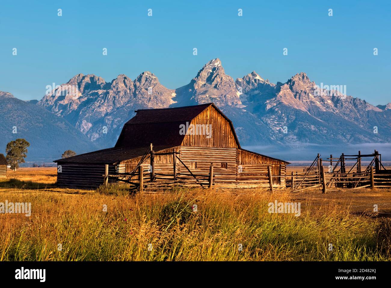 Reed Moulton fienile e casa, Grand Teton National Park, Wyoming, Stati Uniti Foto Stock