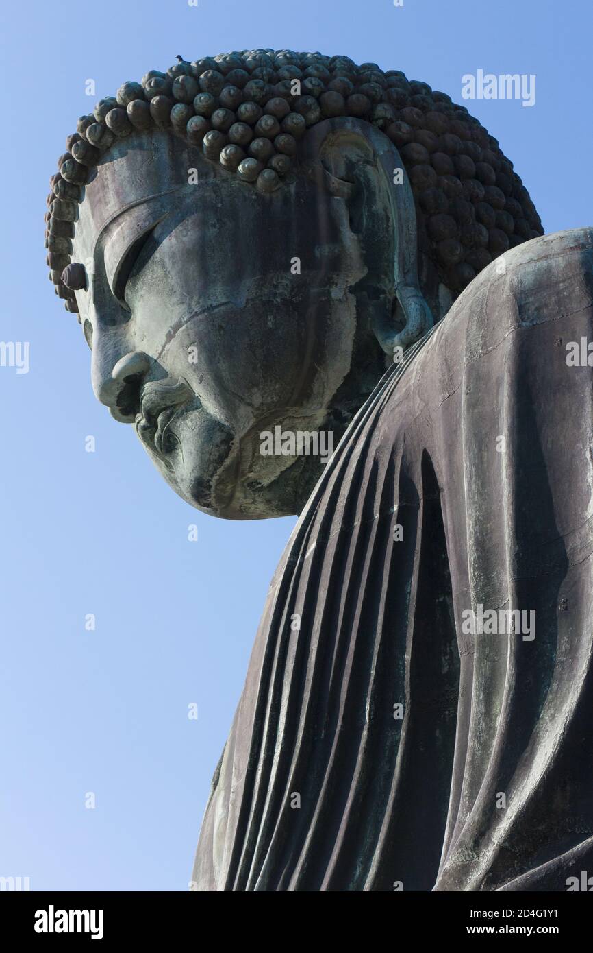 KAMAKURA, GIAPPONE - 30 dicembre 2014: 30 dicembre 2014, Kanagawa, Giappone - una statua di Buddha (Kamakura Daibutsu) a Kotoku-in, un tempio buddista del Jo Foto Stock