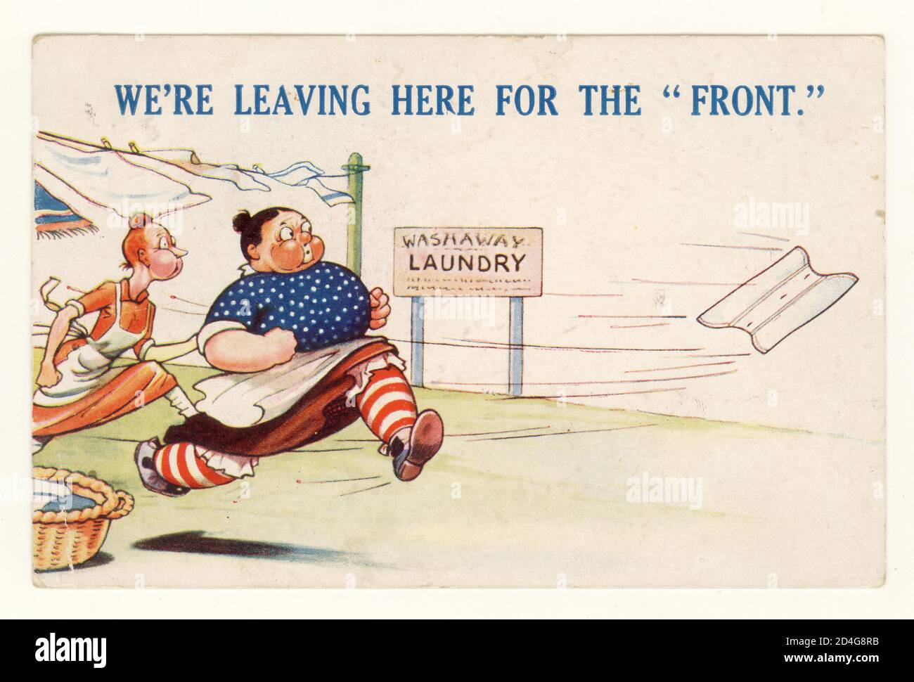 Originale cartoon era WW1 cartolina comica di donne liberate che corrono per volontariato al fronte, lasciando lavanderia e cornetti dietro. Posted 10 agosto 1915, Regno Unito Foto Stock
