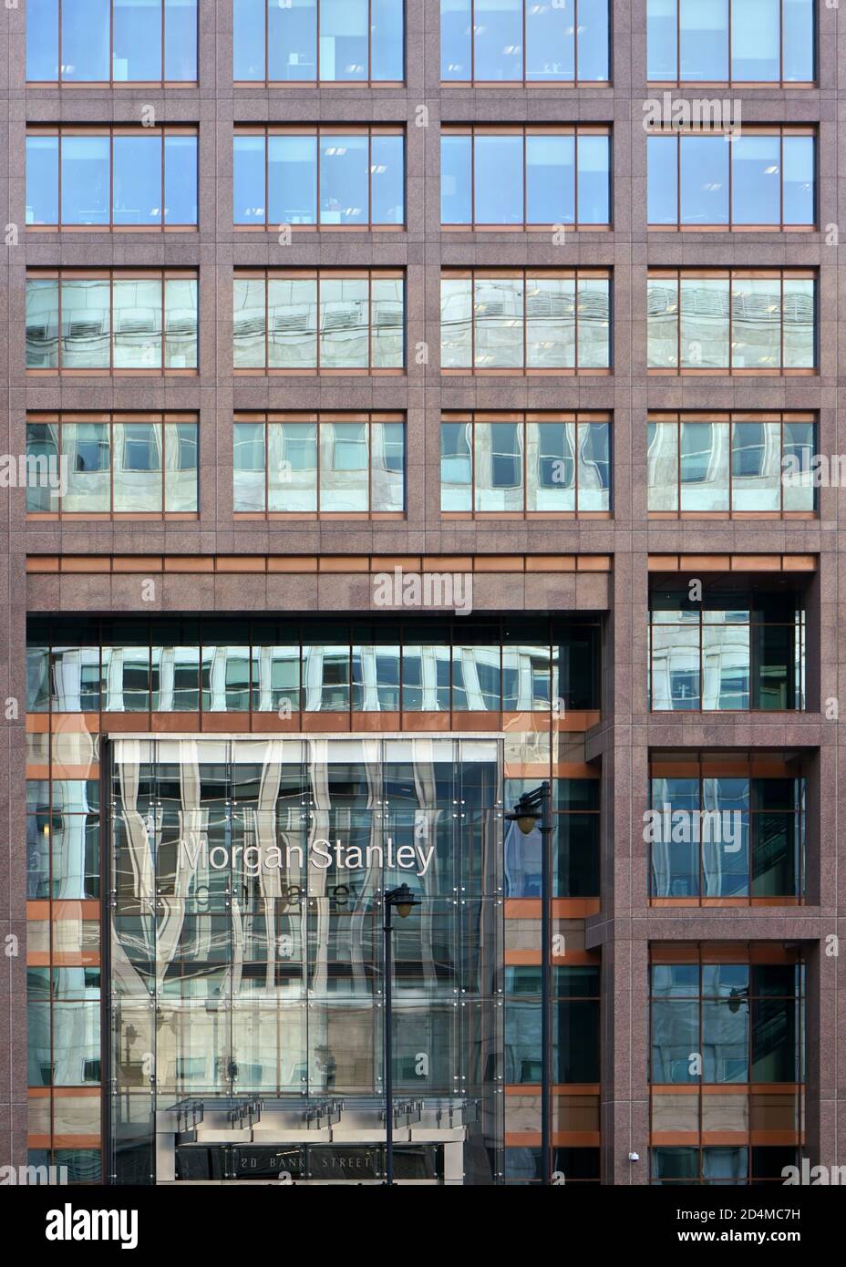 Londra, Regno Unito - 03 febbraio 2019: Logo Morgan Stanley presso le loro filiali britanniche a Canary Wharf. MS è una banca d'investimento americana e financi Foto Stock