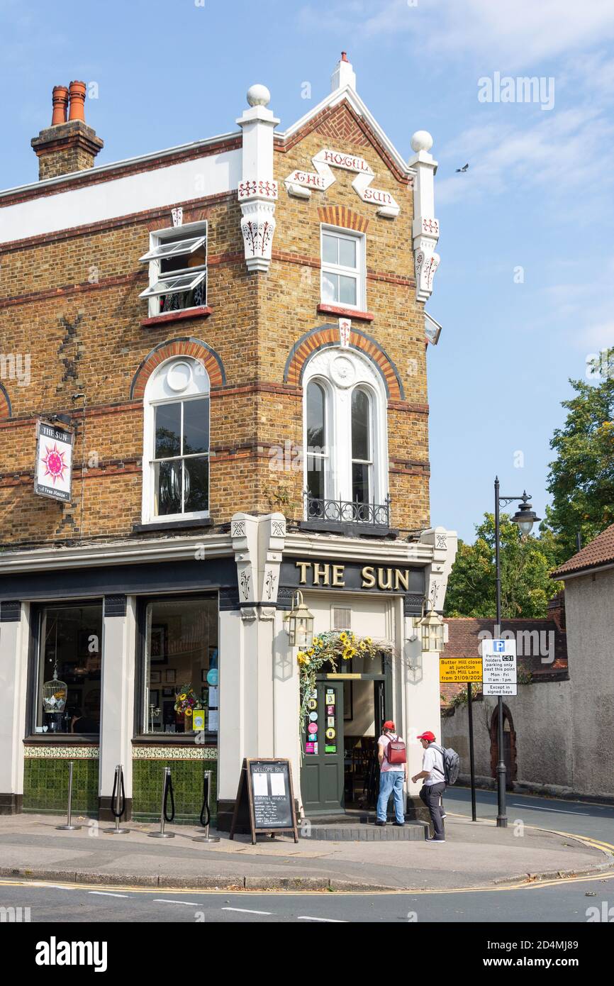 The Sun Pub, North Street, Carshalton, London Borough of Sutton, Greater London, England, Regno Unito Foto Stock