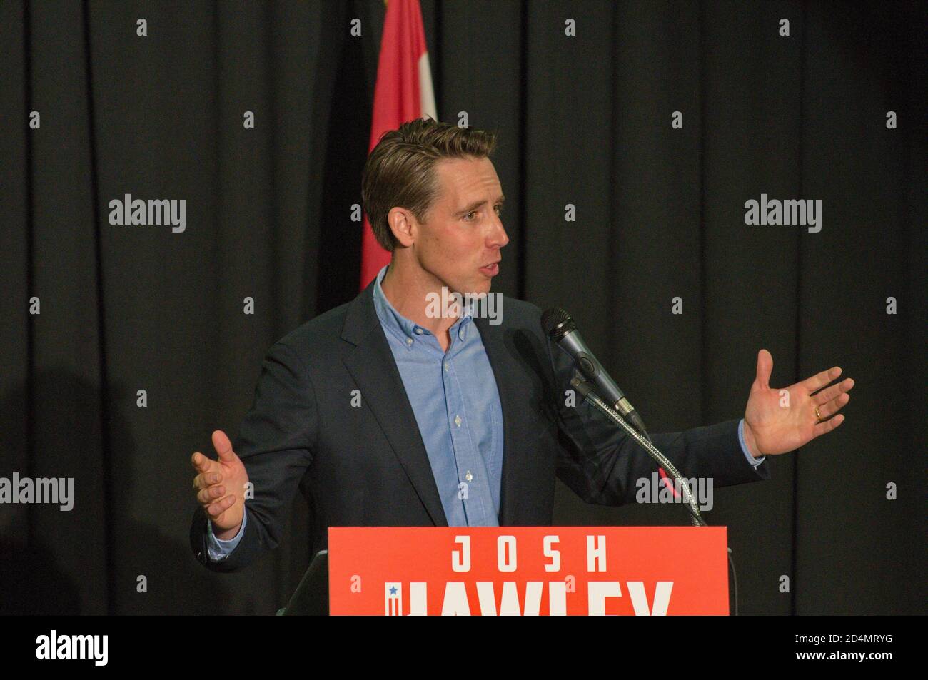 Il senatore del Missouri Josh Hawley ha tenuto un discorso in occasione di un raduno repubblicano a St. Louis, Missouri Foto Stock