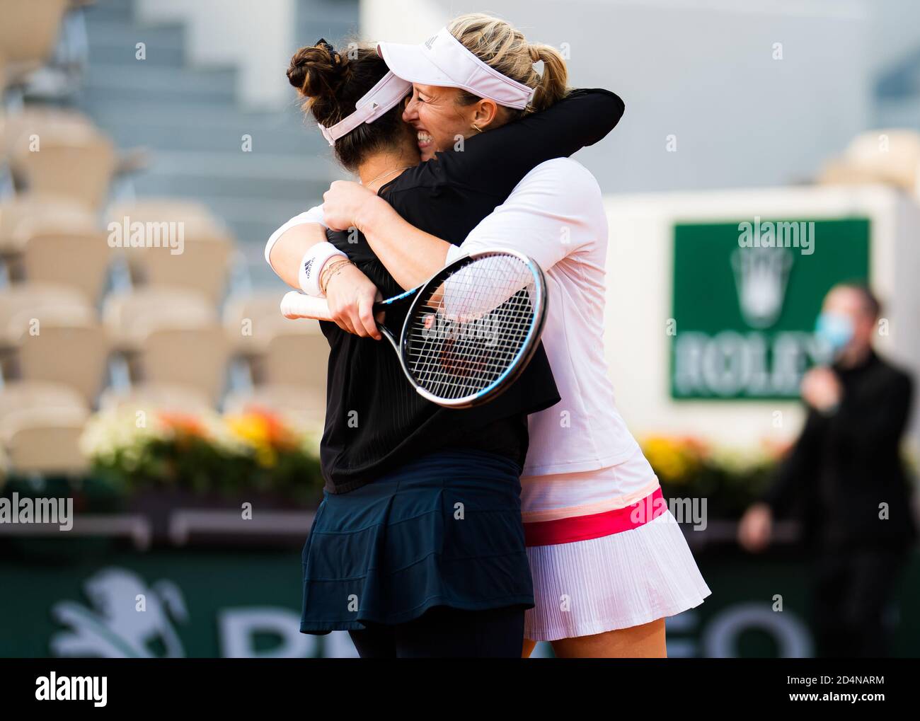 lexa Guarachi del Cile e Desirae Krawczyk degli Stati Uniti in azione durante la semifinale doppia del Roland Garros 2020, Grand Slam tennis Foto Stock