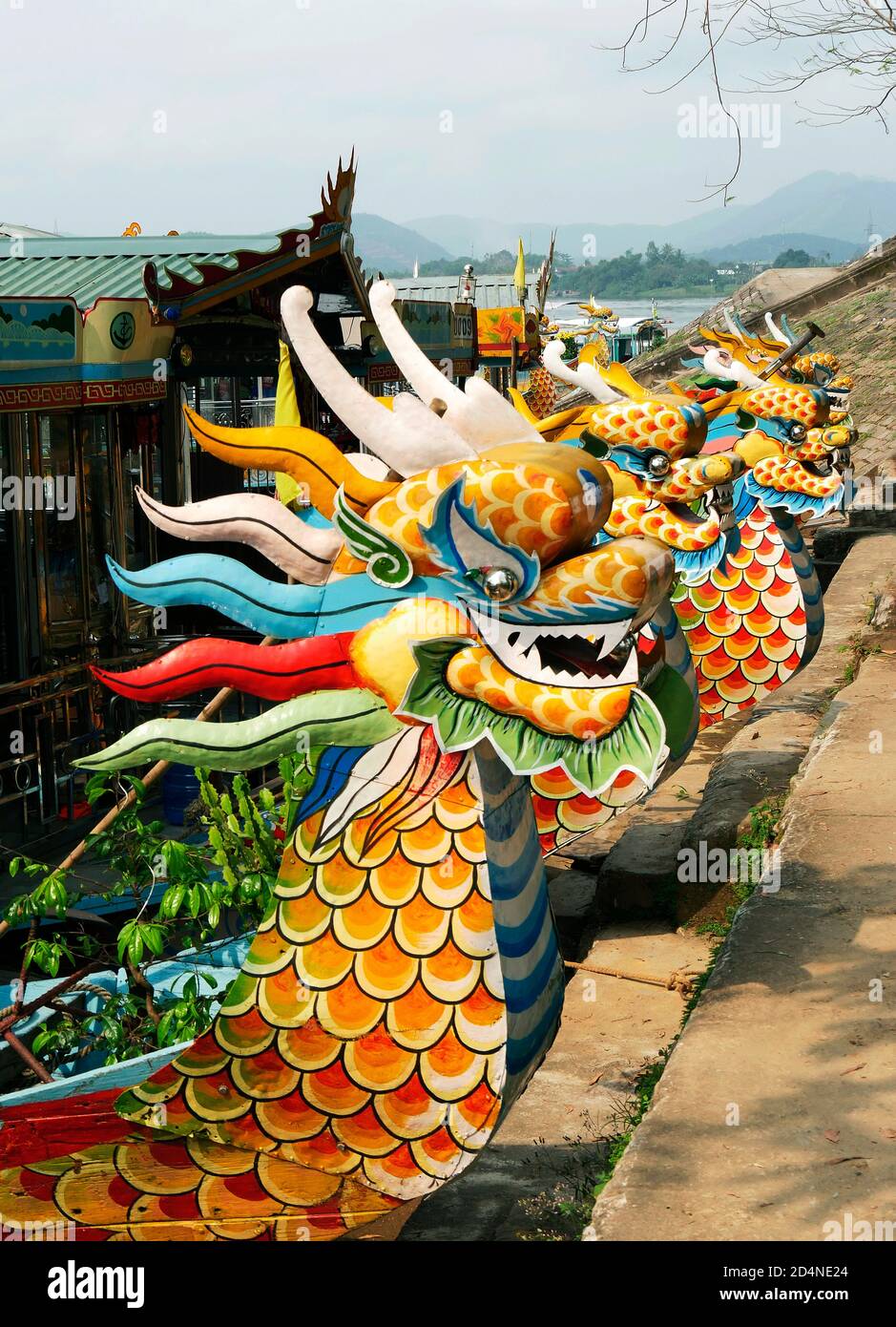 Vietnam, provincia di Thua Thien Hue, Città di Hue, dichiarata Patrimonio dell'Umanità dall'UNESCO, Barche sul fiume profumo, Città Proibita o Città viola nel Foto Stock