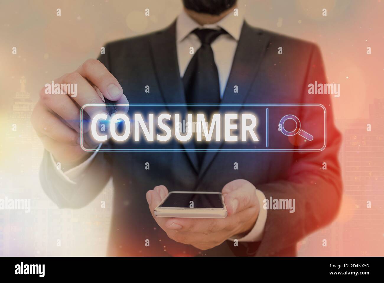 Word Writing text Consumer. Foto di affari che mostra uno che utilizza beni economici che sono venduti dai produttori Web cerca informazioni digitali f Foto Stock
