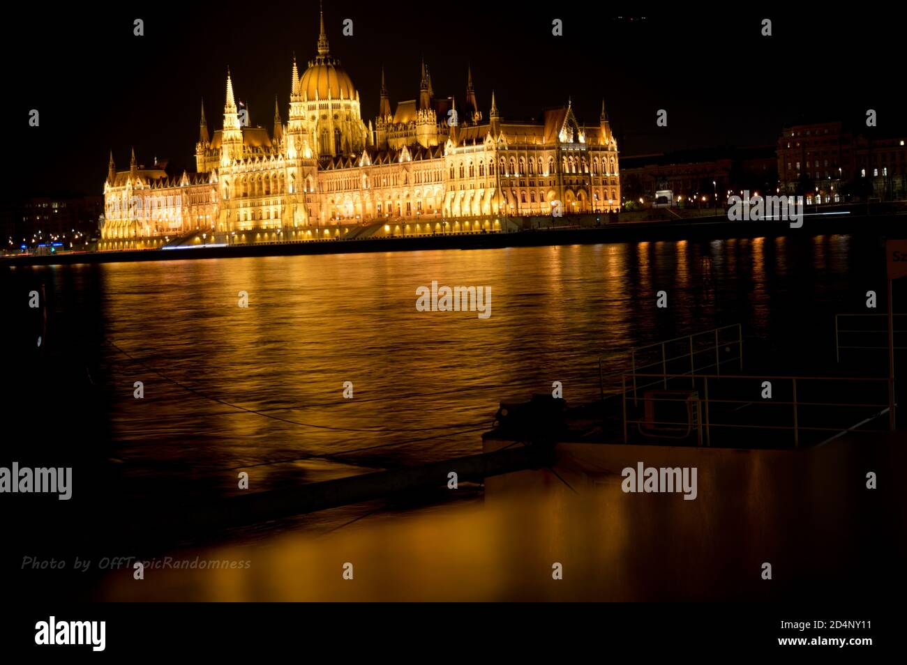 Parlamento ungherese di notte Foto Stock