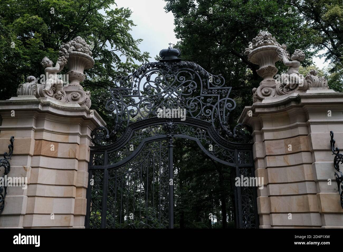 Walbrzych, Polonia - 18 luglio 2020: La porta del Parco, Castello di Ksiaz, il più grande castello della Slesia. Foto Stock