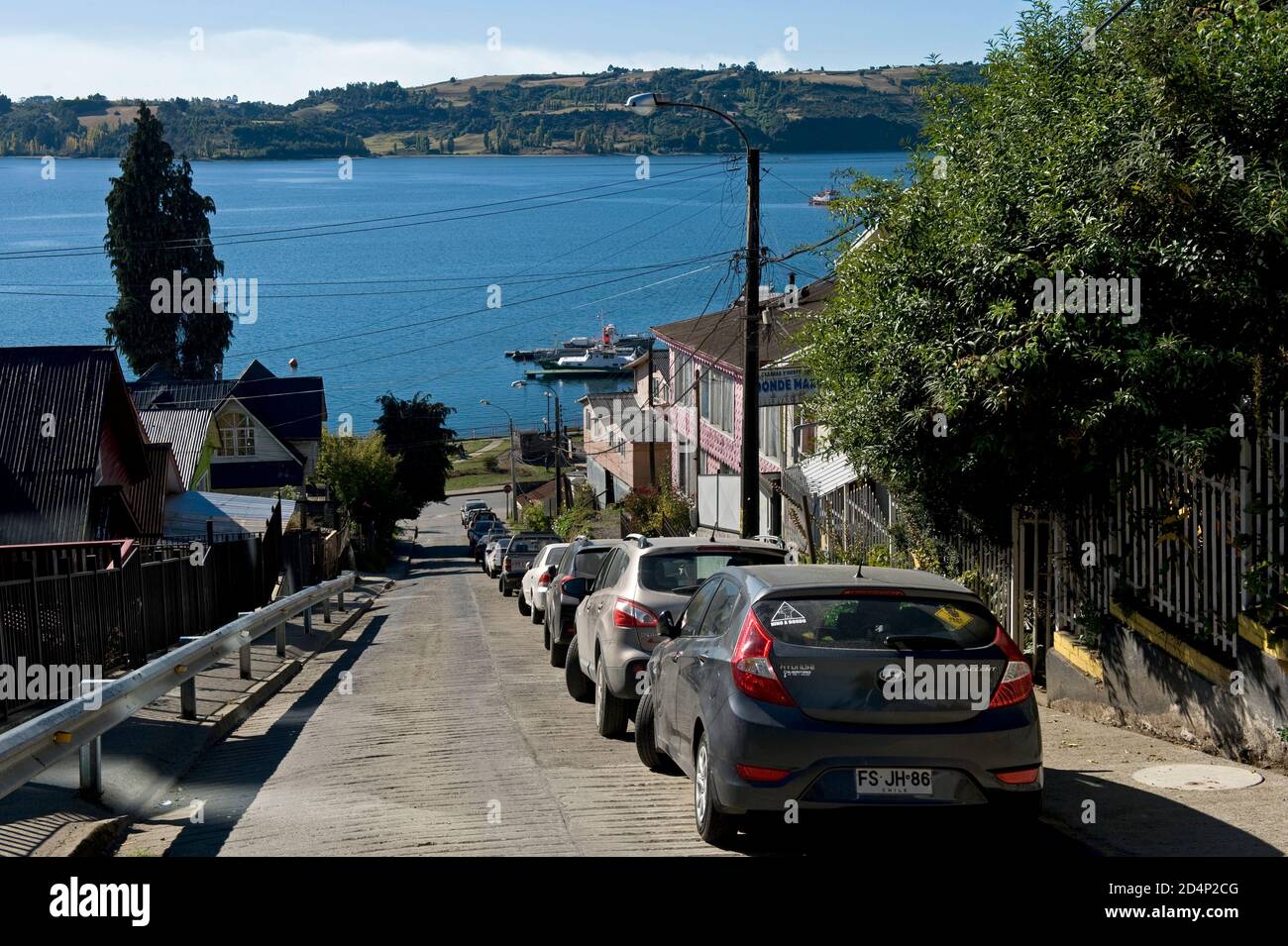 Castro, Isola di Chiloé / Cile: Case sul pendio Foto Stock