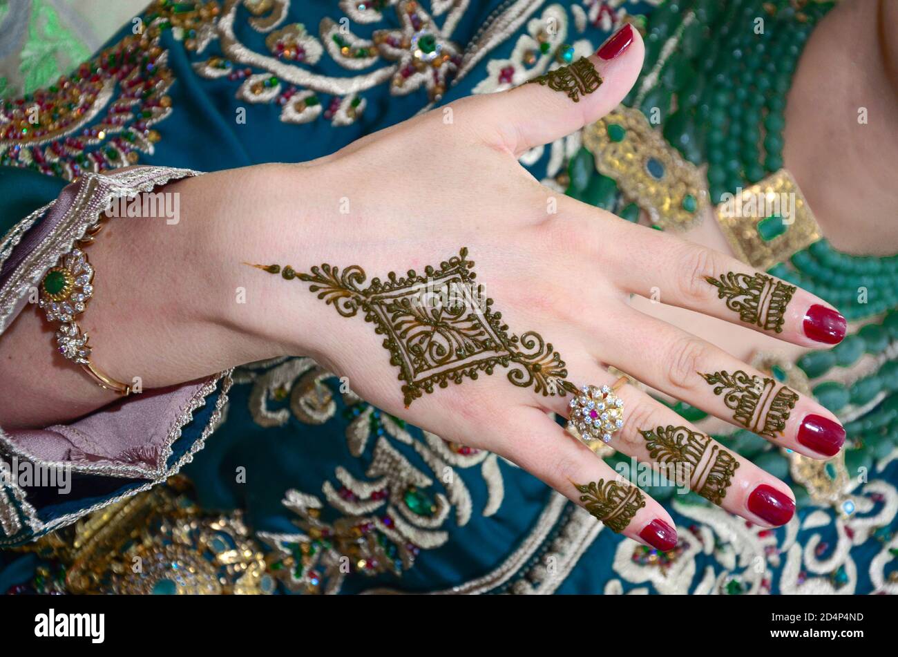 Mano con marocchino henna.Wedding marocco Foto Stock