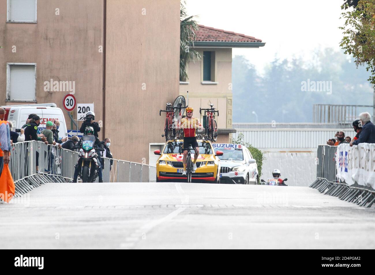 buja, Italia, 10 Ott 2020, Andreas Leknessund - uno XPro Cycling Team da solo si avvicina al traguardo nel corso di Under 23 Elite - gara in linea - gara su strada San Vito al Tagliamento - Buja, Street Cycling - Credit: LM/Luca Tedeschi/Alamy Live News Foto Stock