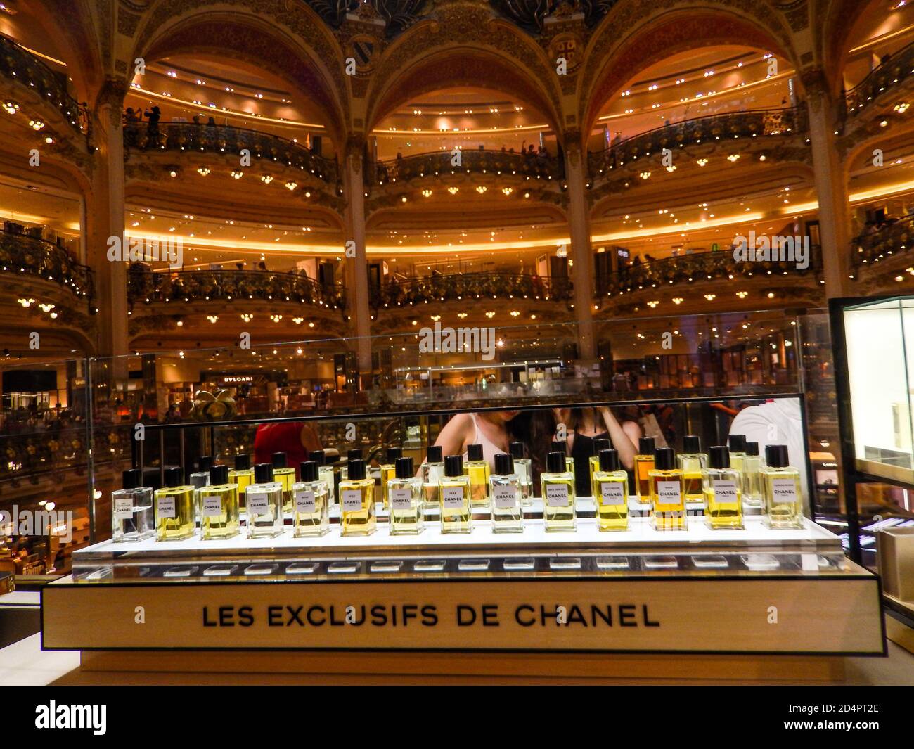 Chanel profumi nelle Galeries Lafayette Foto Stock