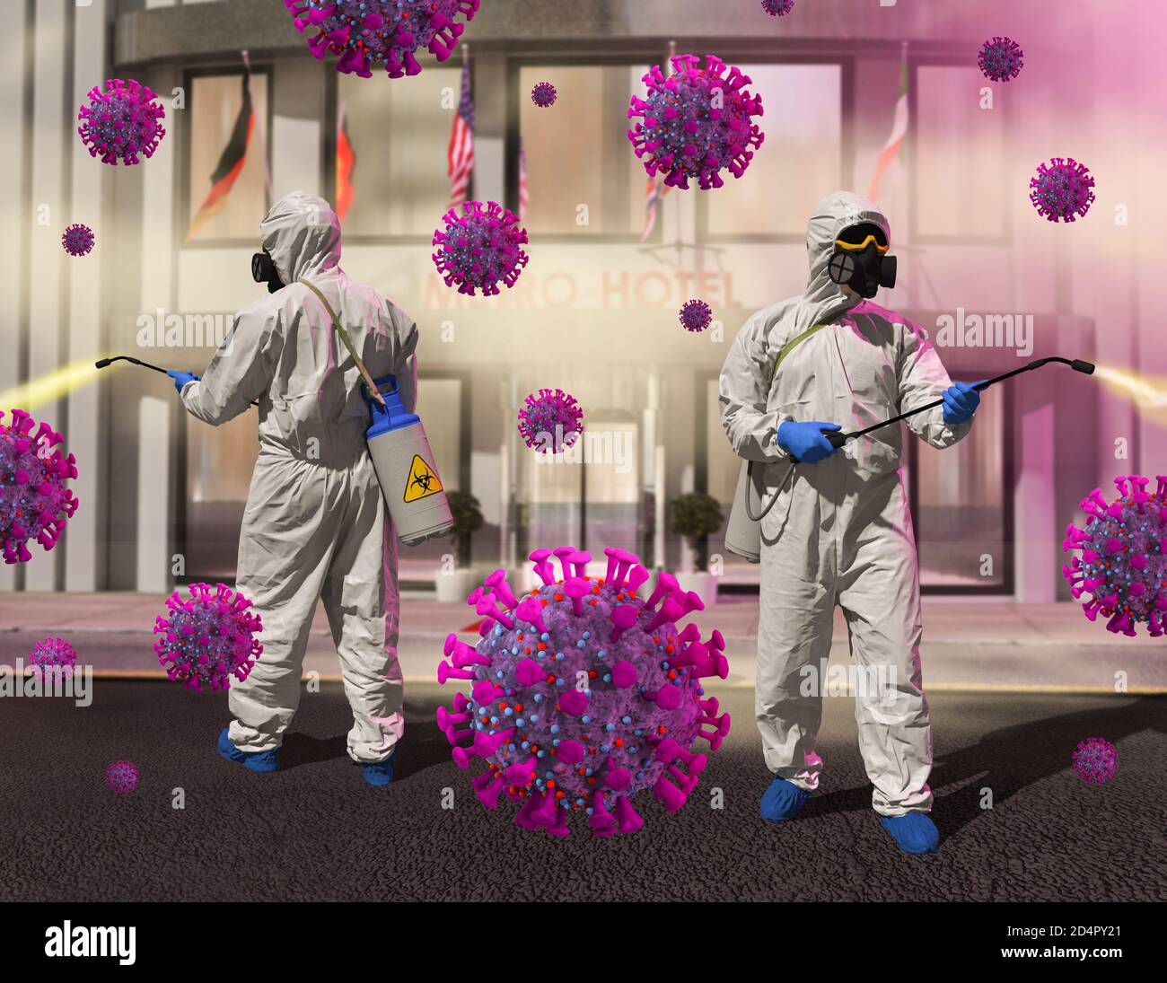 Due uomini che indossano tute e disinfettanti spray, all'esterno di un edificio. L'aria è riempita con la malattia del coronavirus, o COVID-19. La pandemia Foto Stock