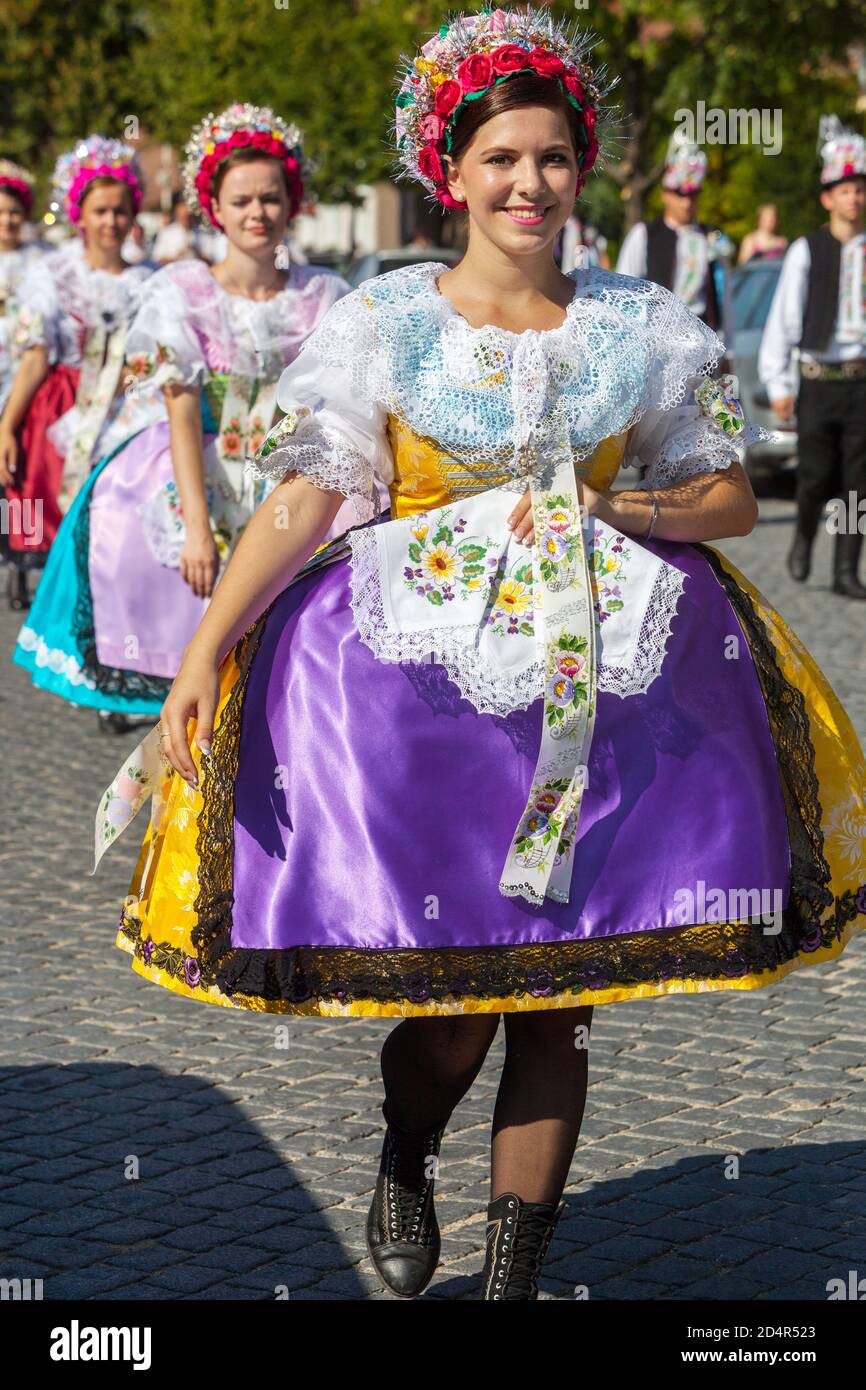 Donne in abito tradizionale Europa Moravia meridionale Repubblica Ceca tradizionale Cechi Foto Stock