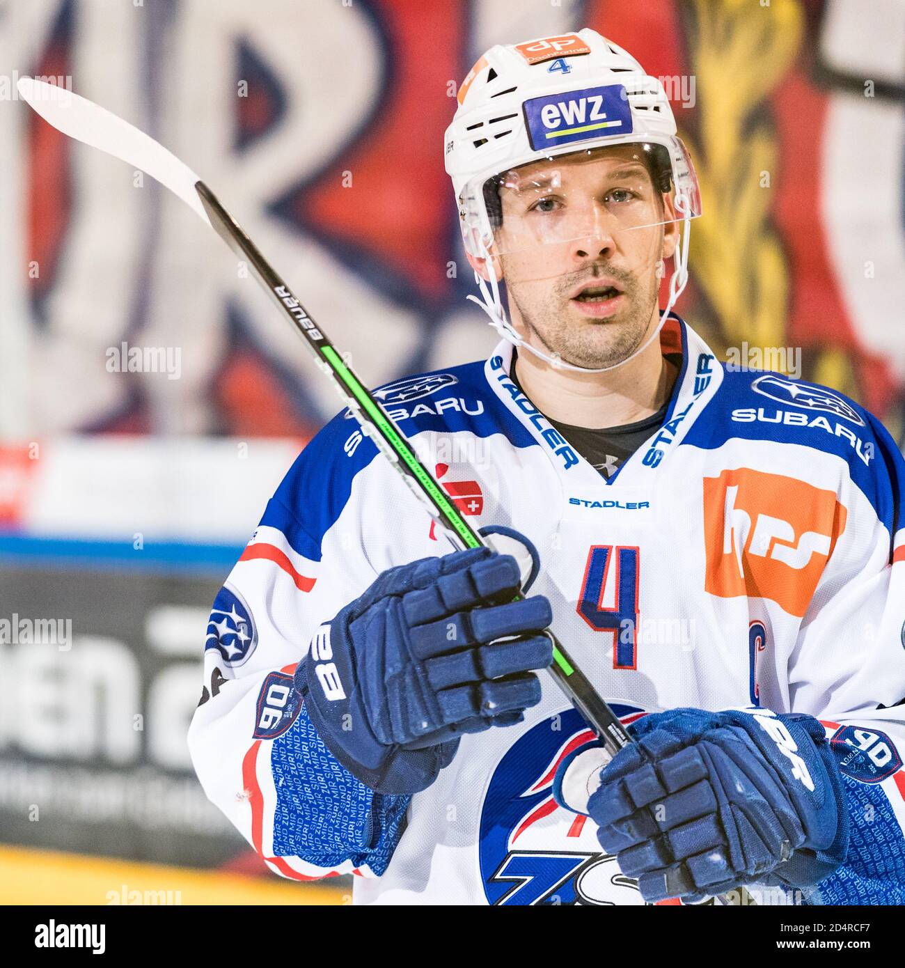 Rapperswil, St.Galler Kantonalbank Arena, Lega Nazionale: SC, Stati Uniti. 10 Ott 2020. Rapperswil-Jona Lakers - ZSC Lions, 4 Patrick Geering (ZSC) Credit: SPP Sport Press Photo. /Alamy Live News Foto Stock