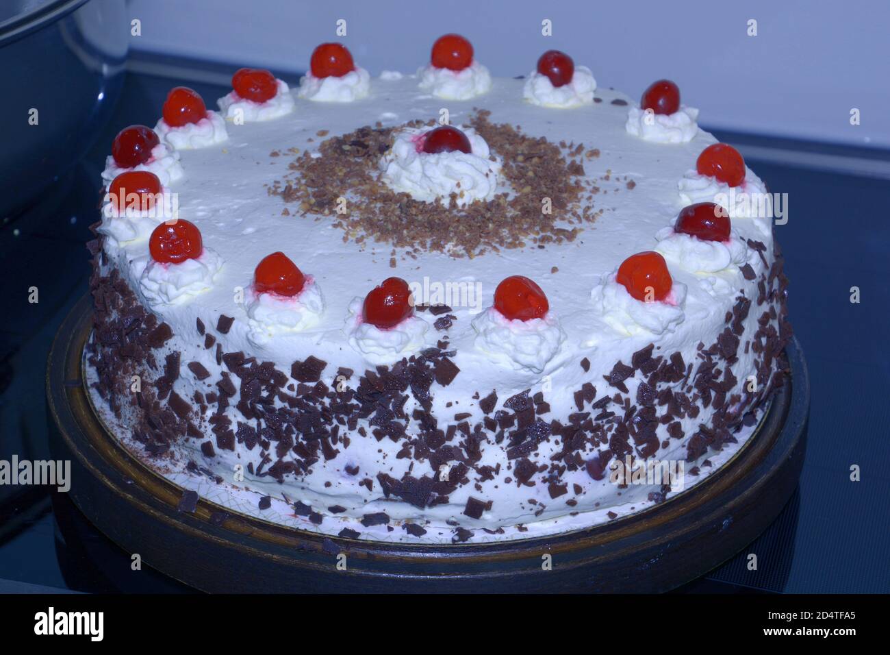 perfetta torta fatta in casa della foresta nera pronta a mangiare Foto Stock