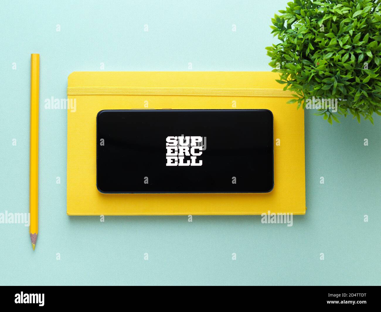 Assam, india - 11 Ottobre 2020 : il logo di Supercell sull'immagine di riserva dello schermo del telefono. Foto Stock