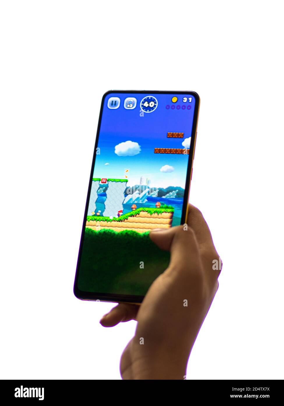 Assam, india - 11 Ottobre 2020 : il logo di Super mario sull'immagine di riserva dello schermo del telefono. Foto Stock