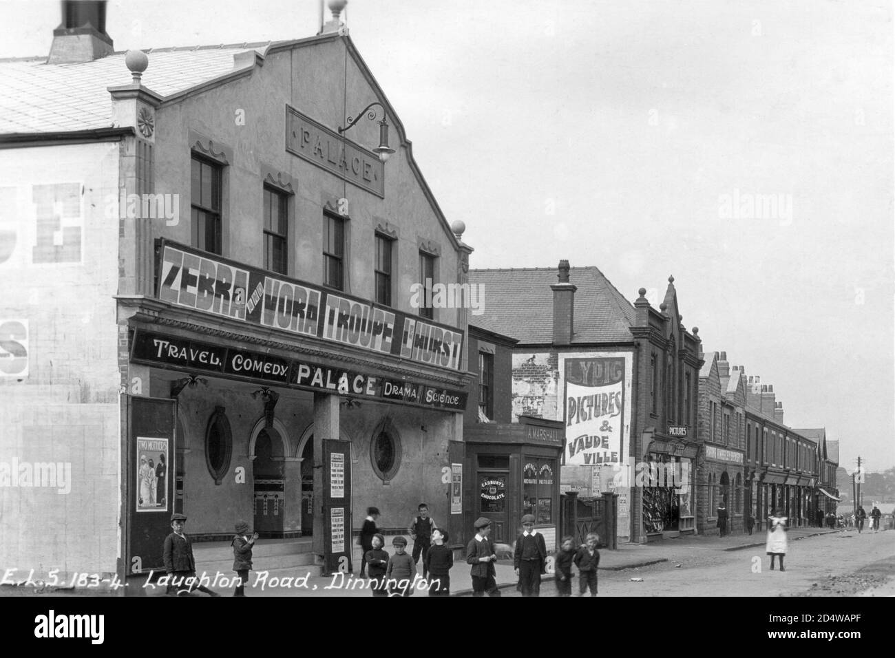 Laughton Road Dinnington cinema rotherham Foto Stock