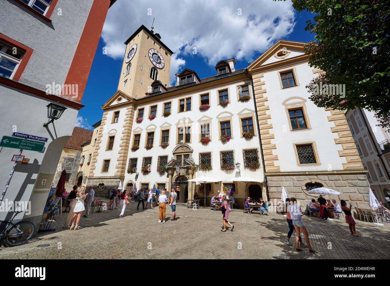 torre dell'orologio del vecchio municipio di Ratisbona , Baviera, Germania Foto Stock
