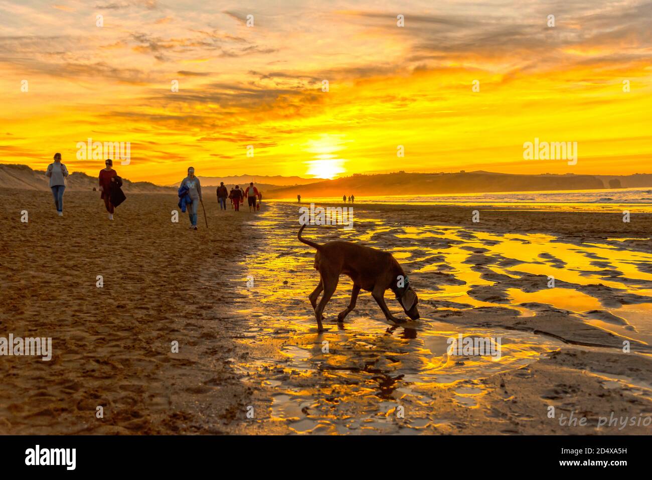 un tramonto in mare Foto Stock