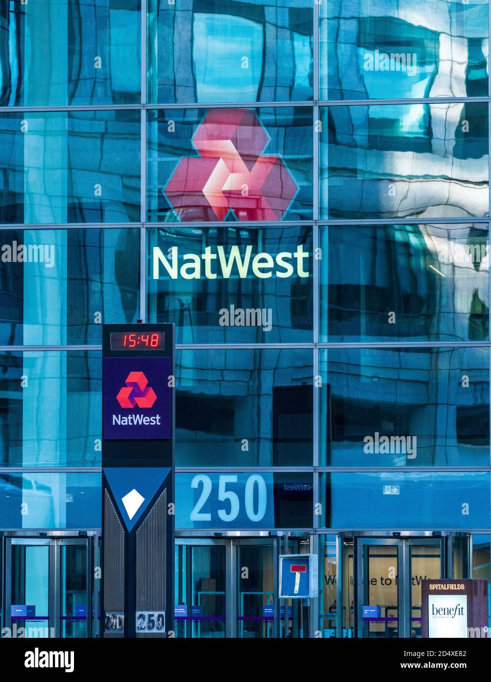 NatWest HQ Londra - Natwest Headquarters Londra a 250 Bishopsgate vicino Spitalfields nella città di Londra. L'edificio era in precedenza di marca RBS. Foto Stock