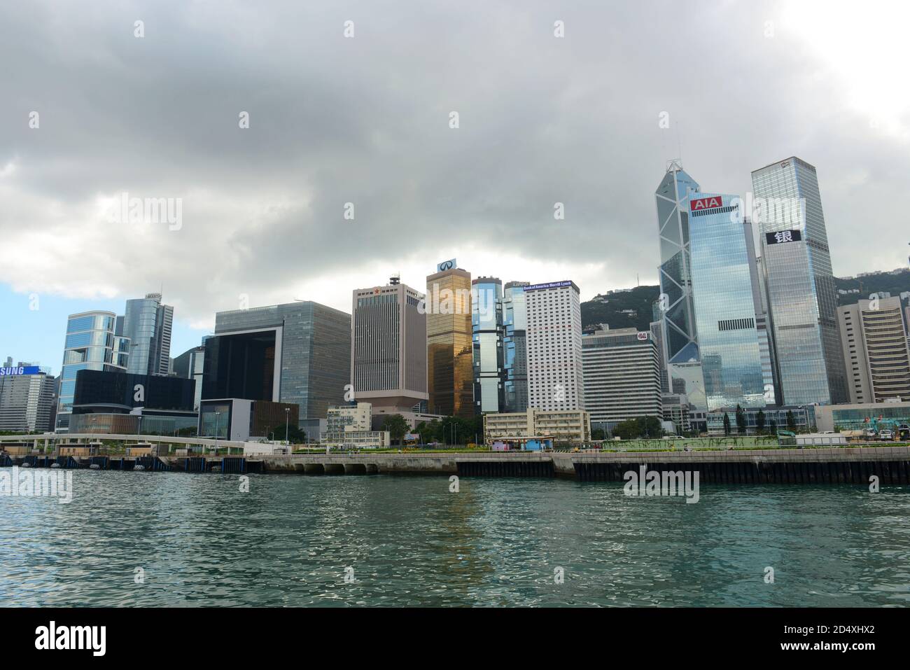 Grattacieli del distretto finanziario centrale di Hong Kong, tra cui Bank of China Tower, AIA Central, Cheung Kong Center, ecc. a Hong Kong, Cina. Foto Stock