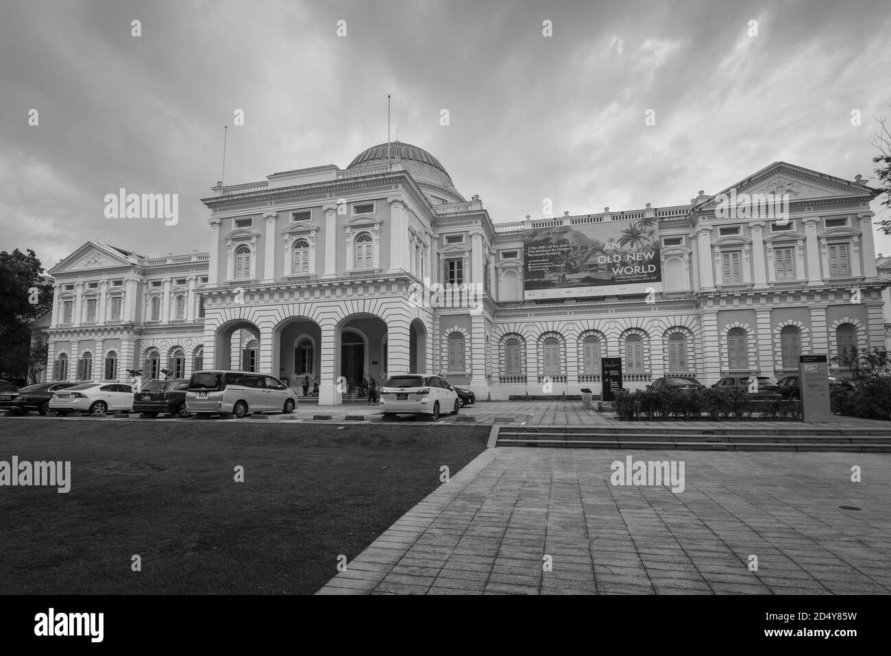 Singapore - 3 dicembre 2019: Il Museo Nazionale di Singapore. Foto in bianco e nero in stile retrò. Foto Stock