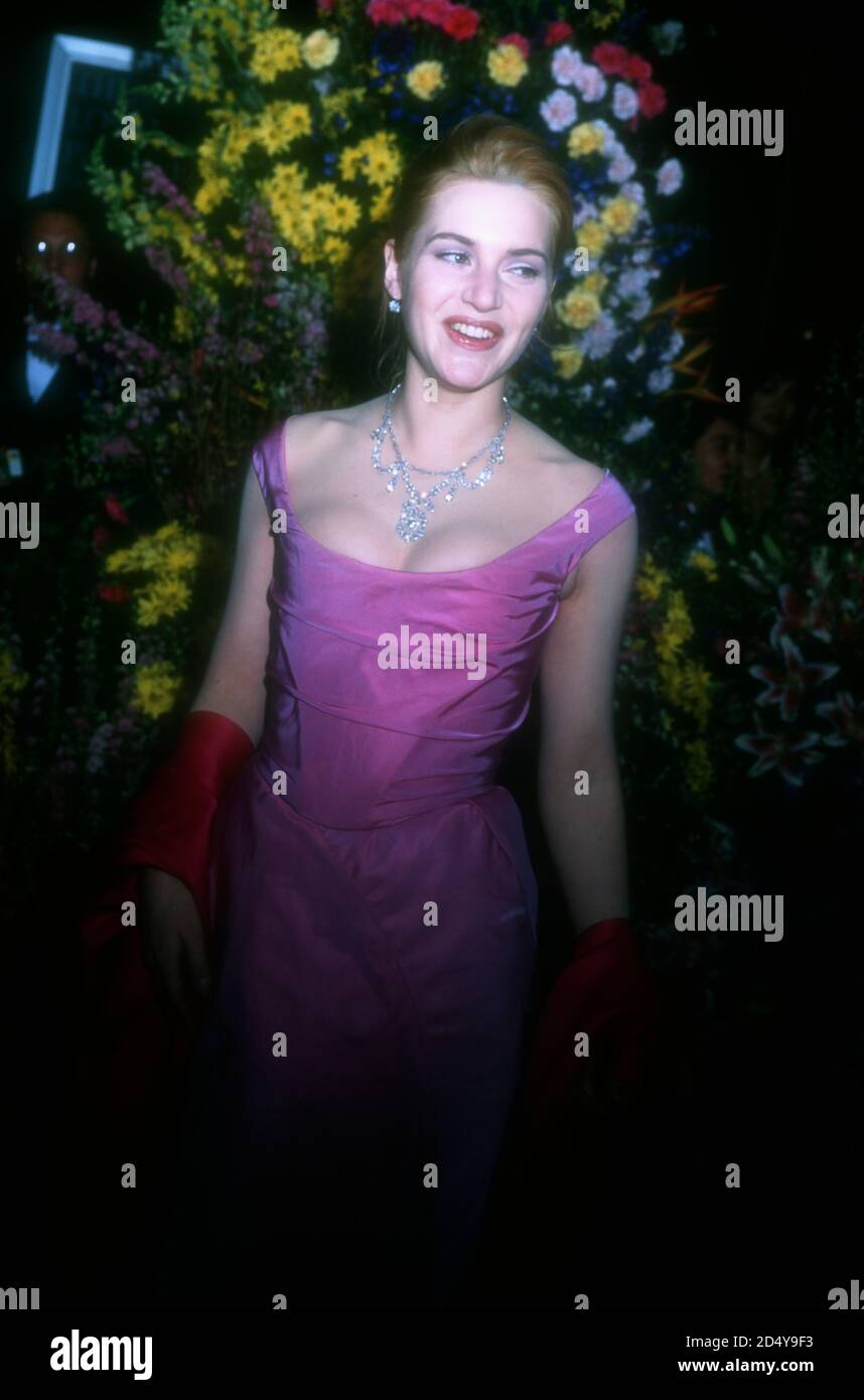 Los Angeles, California, USA 25 marzo 1996 Actress Kate Winslet partecipa al 68th Annual Academy Awards al Dorothy Chandler Pavilioin il 25 marzo 1996 a Los Angeles, California, USA. Foto di Barry King/Alamy Stock foto Foto Stock