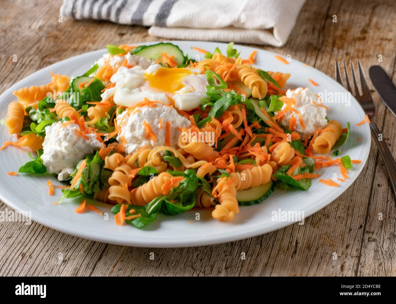 piatto di pasta vegetariano e senza glutine Foto Stock