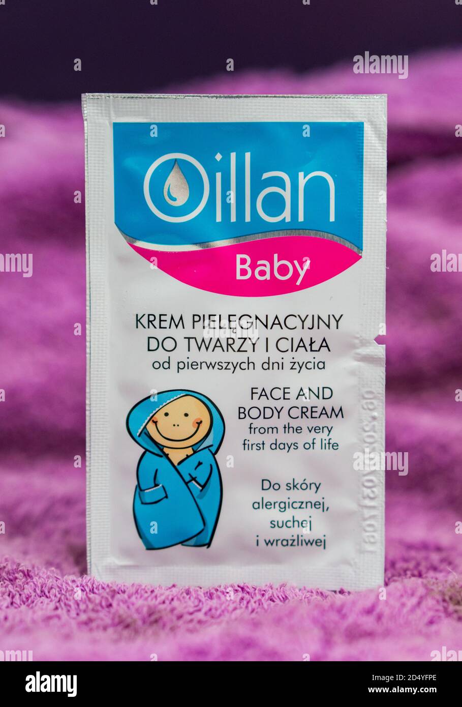 Lozione per il corpo di Oillan Baby in una borsa Foto Stock