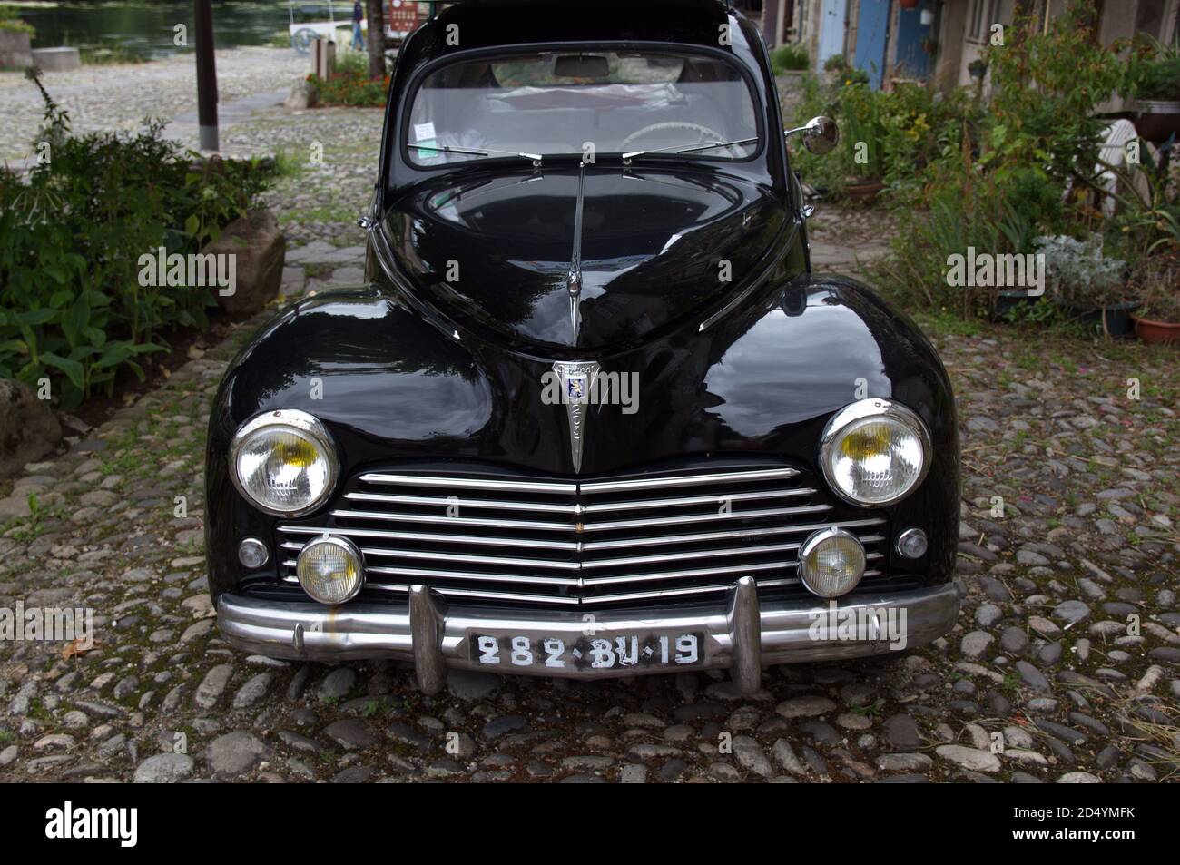 Peugeot 203 auto d'epoca francese in Argentat, Correze, Francia Foto Stock