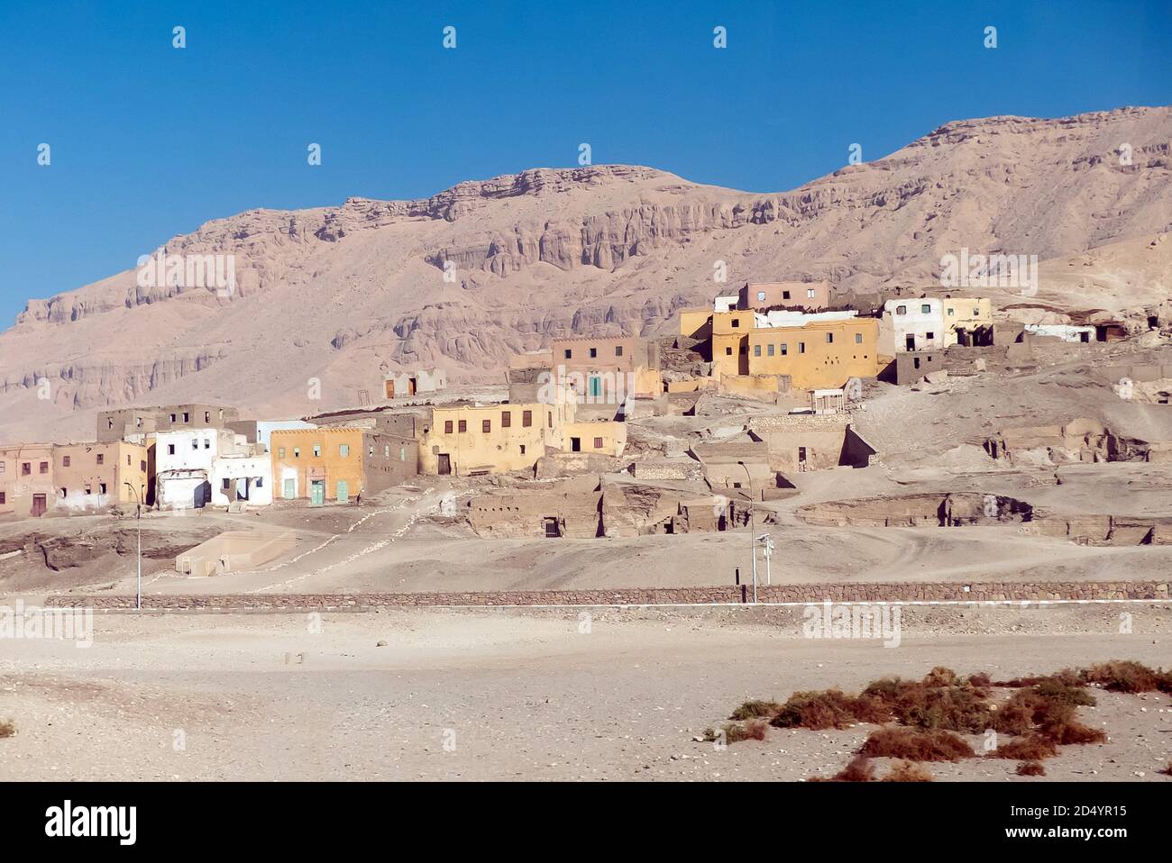 Luxor in Egitto: Il villaggio abbandonato di al Qurnah vicino alla Valle dei Re Foto Stock