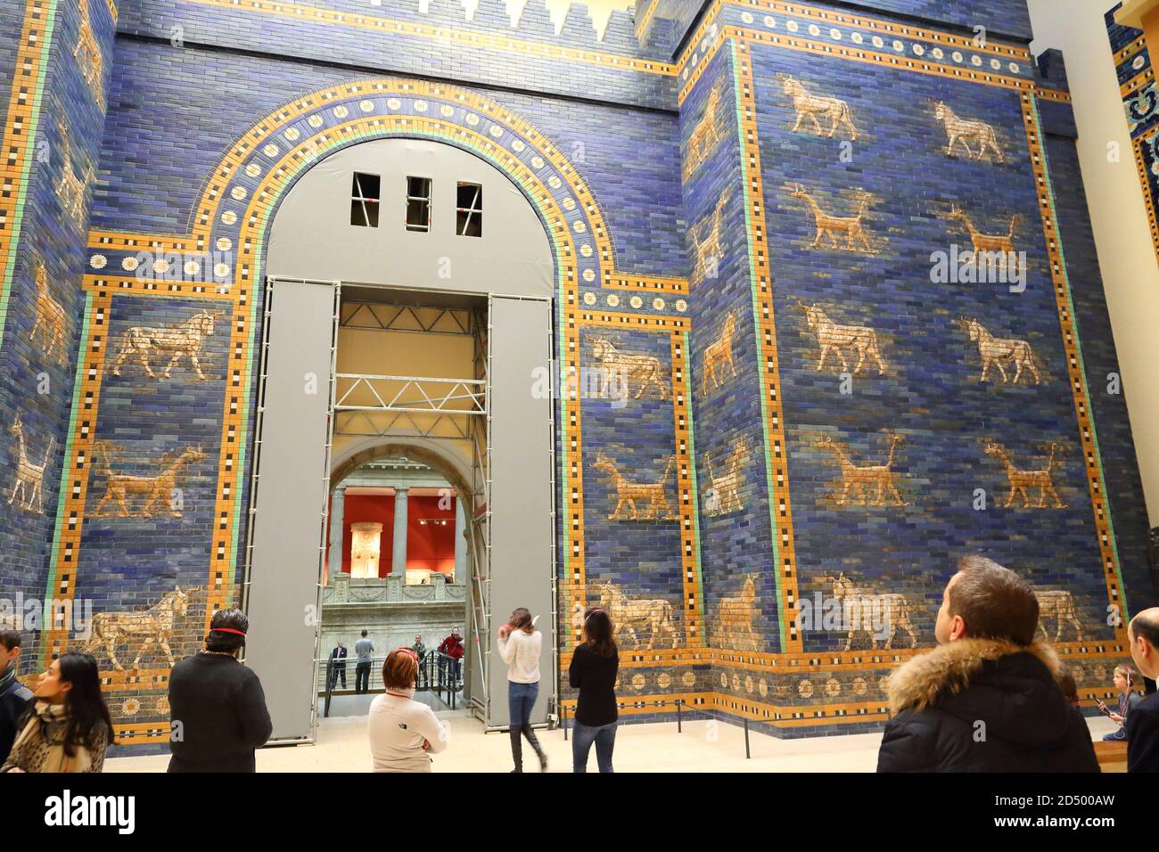 Ishtar Gate, Pergamon Museum di Berlino, Germania Foto Stock