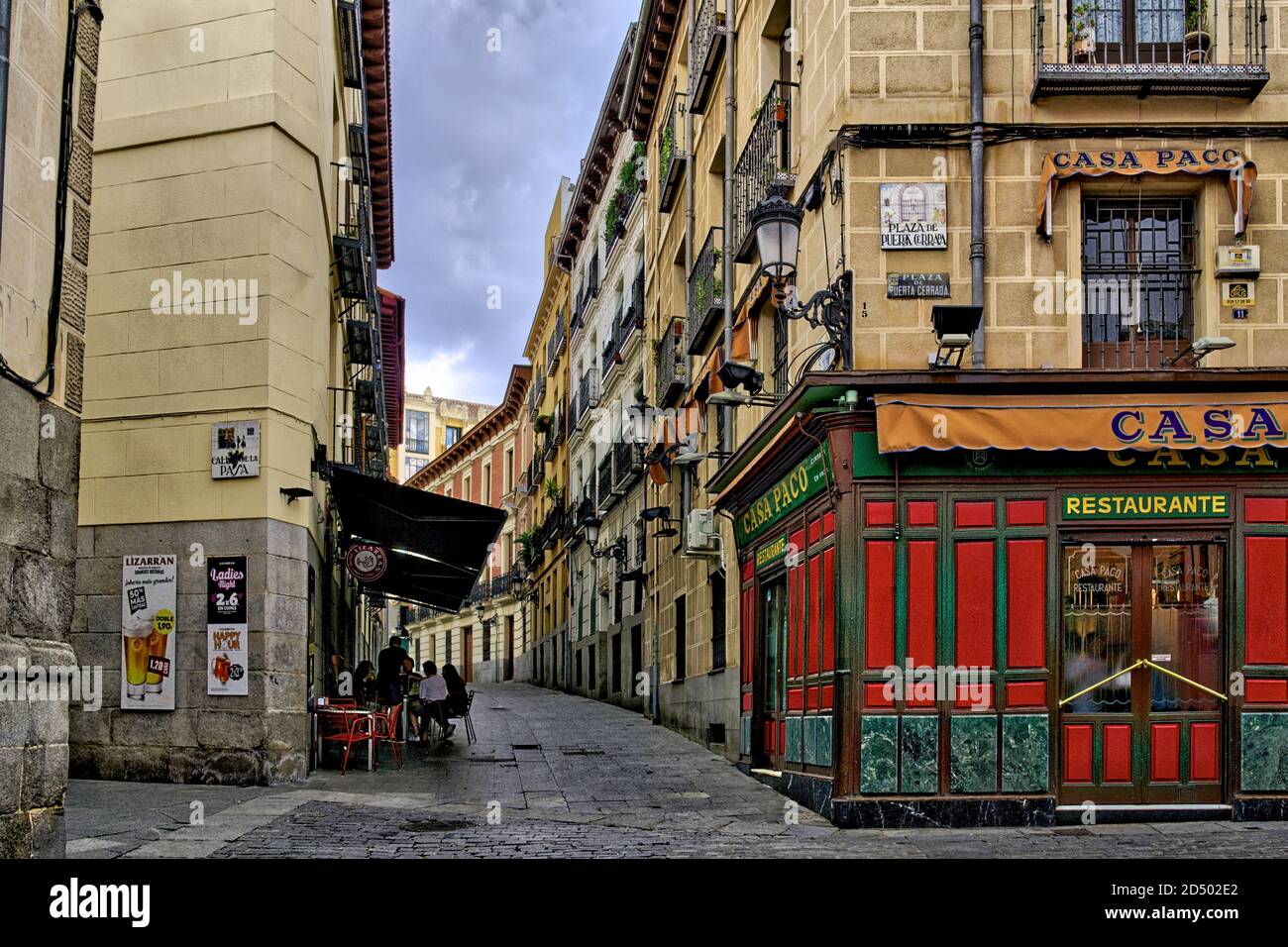 Casa Paco Bar in Plaza de Puerta Cerrada a Madrid, Spagna. Foto Stock