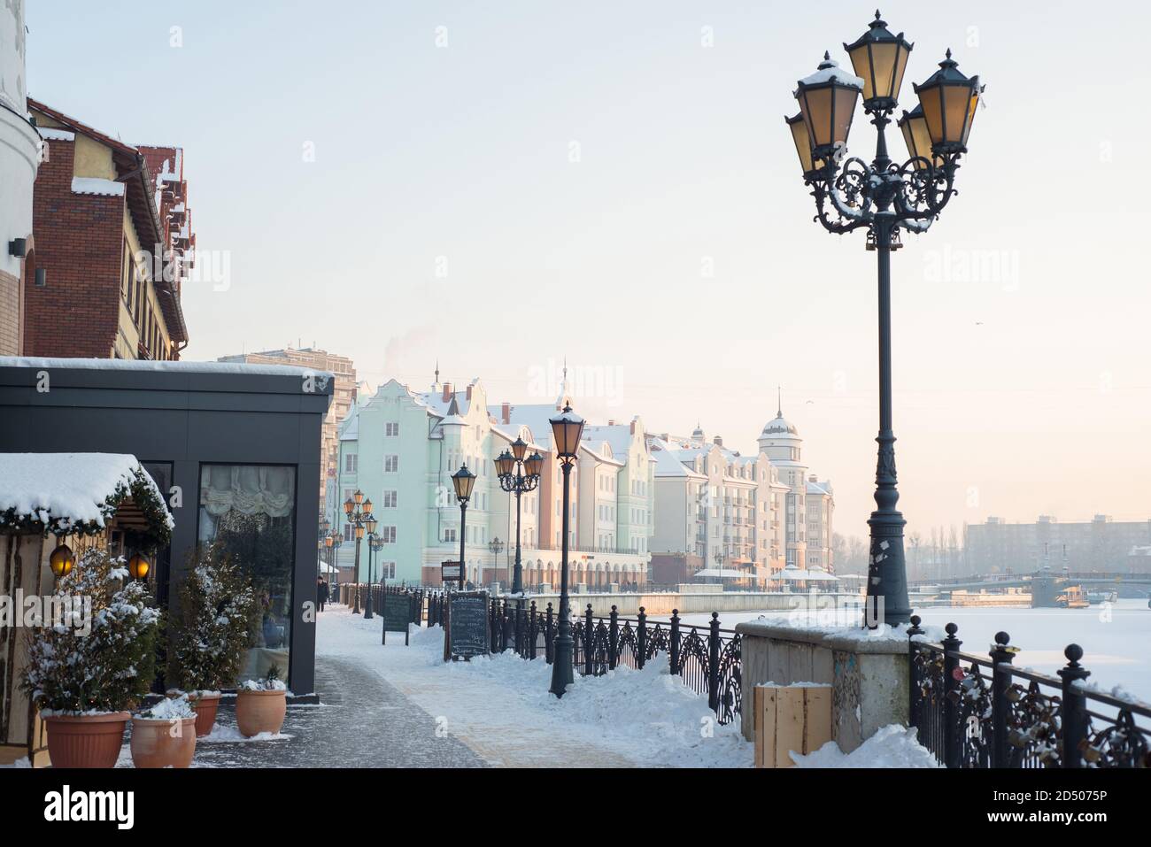 Kaliningrad, Russia - 21 gennaio 2016: Ensemble architettonico Villaggio dei pesci in inverno. Foto Stock