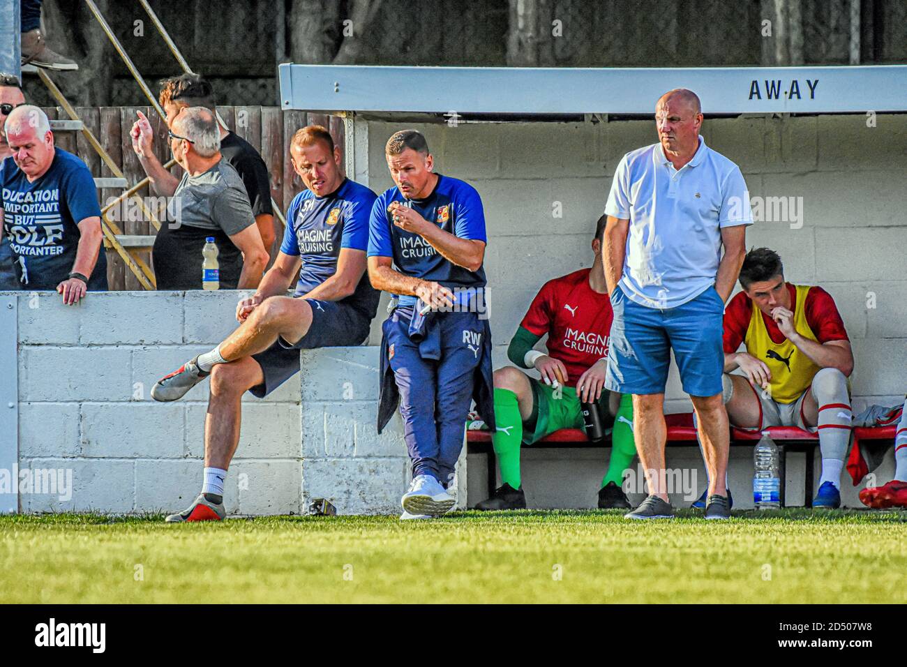 Richie Wellens sulla linea laterale a Swindon Supermarine friendly Swindon Wiltshire 6/07/2019 Foto Stock
