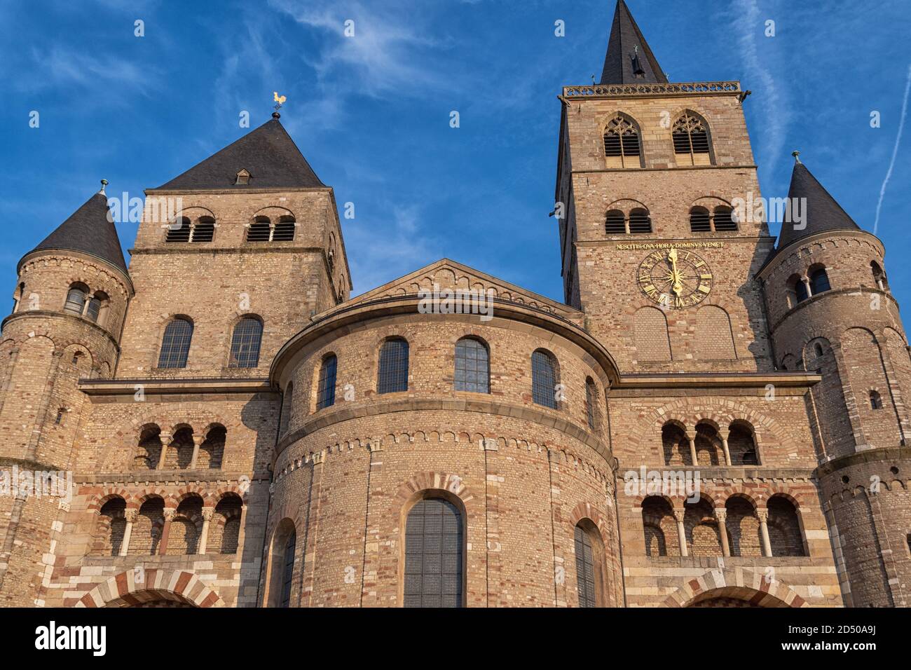 L'imponente cattedrale di Treviri Foto Stock