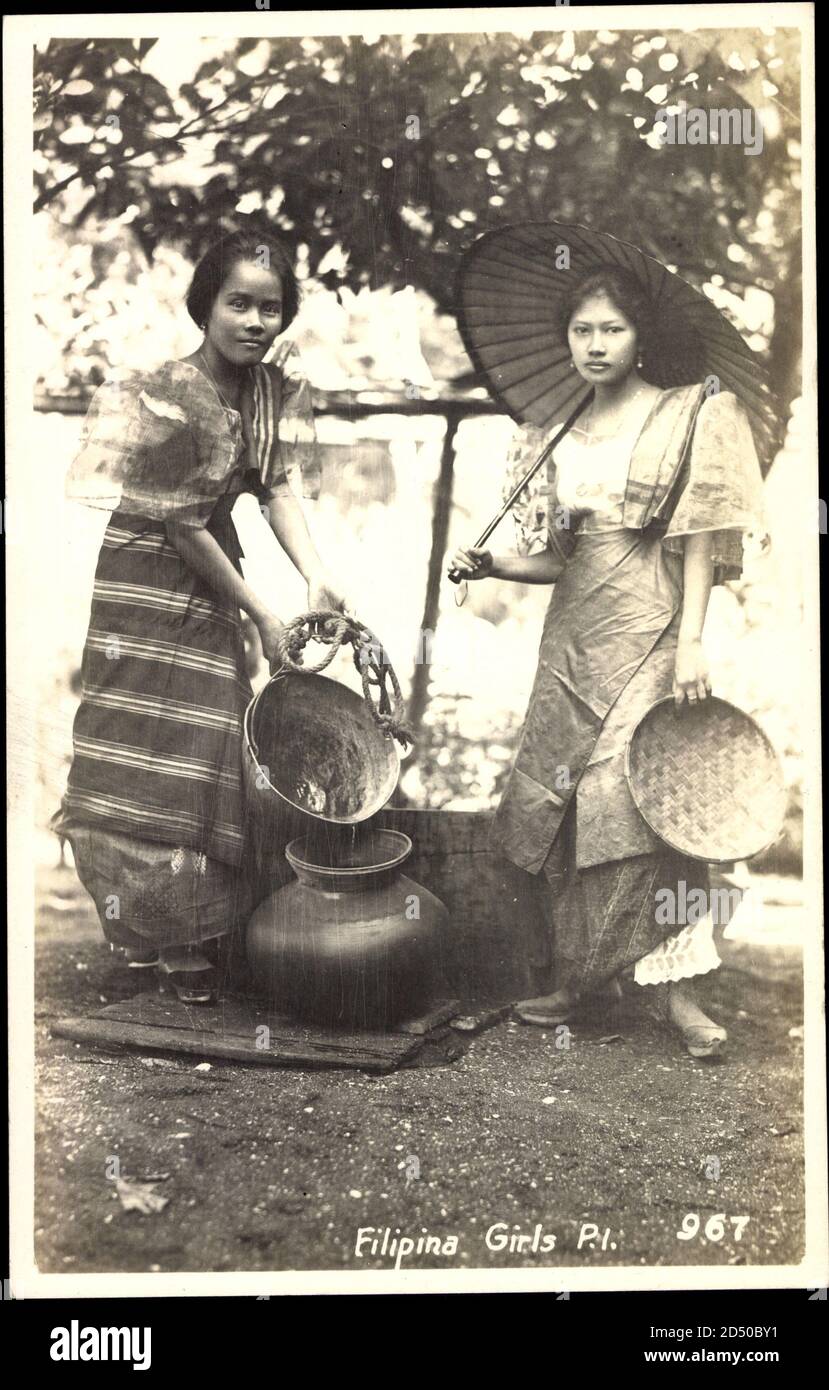 Philippinen, Filipina Girls, Volkstypen, Zwei junge Frauen, Wasserkrug | usage worldwide Foto Stock