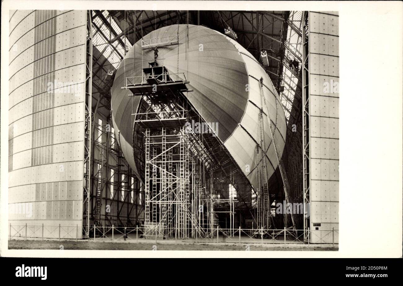LZ 129 im Bau, Zeppelin Hindenburg, Luftschiffhalle, Gerüste | utilizzo in tutto il mondo Foto Stock