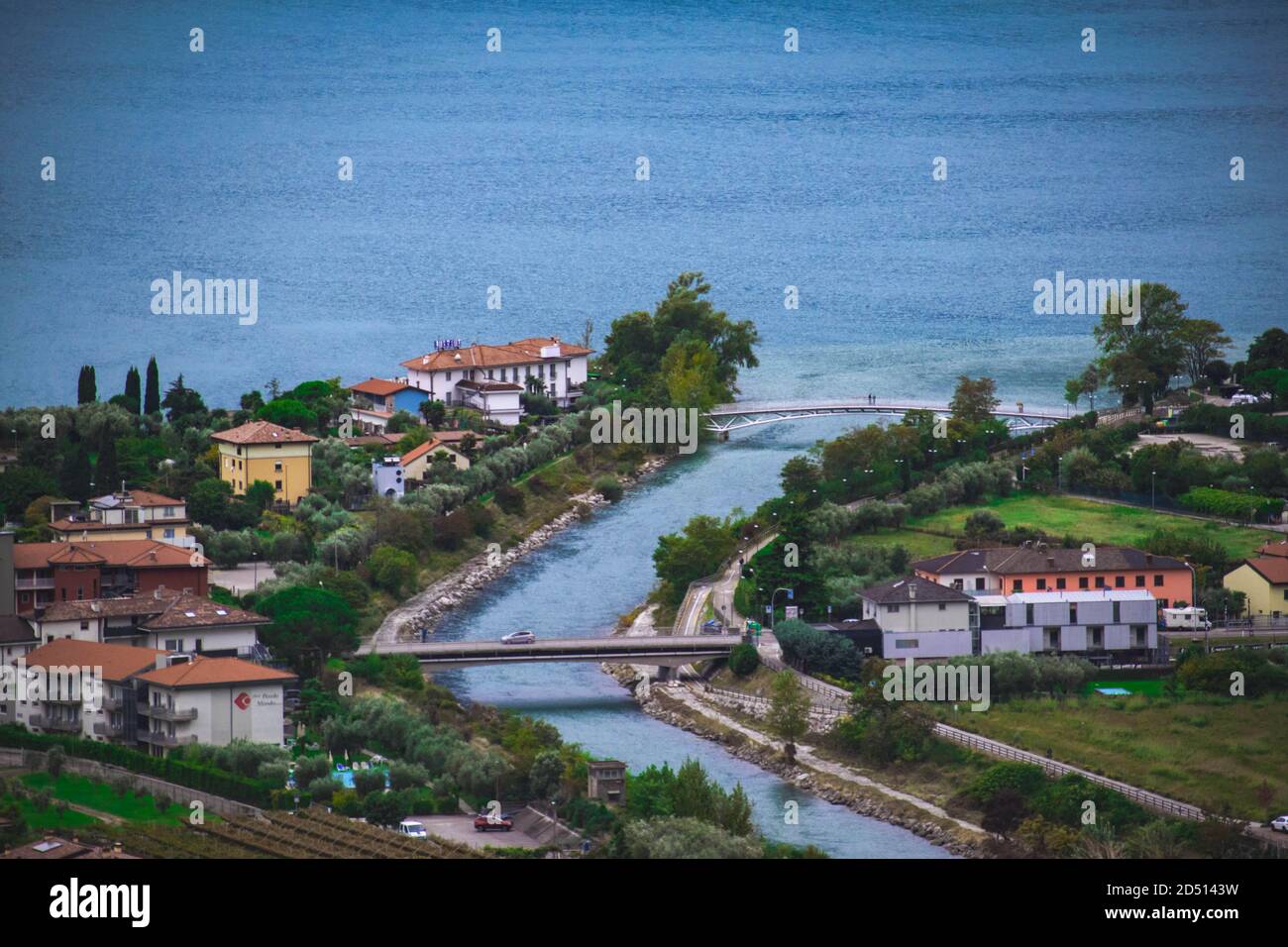 vista sul lago di garda dal monte baldo Foto Stock