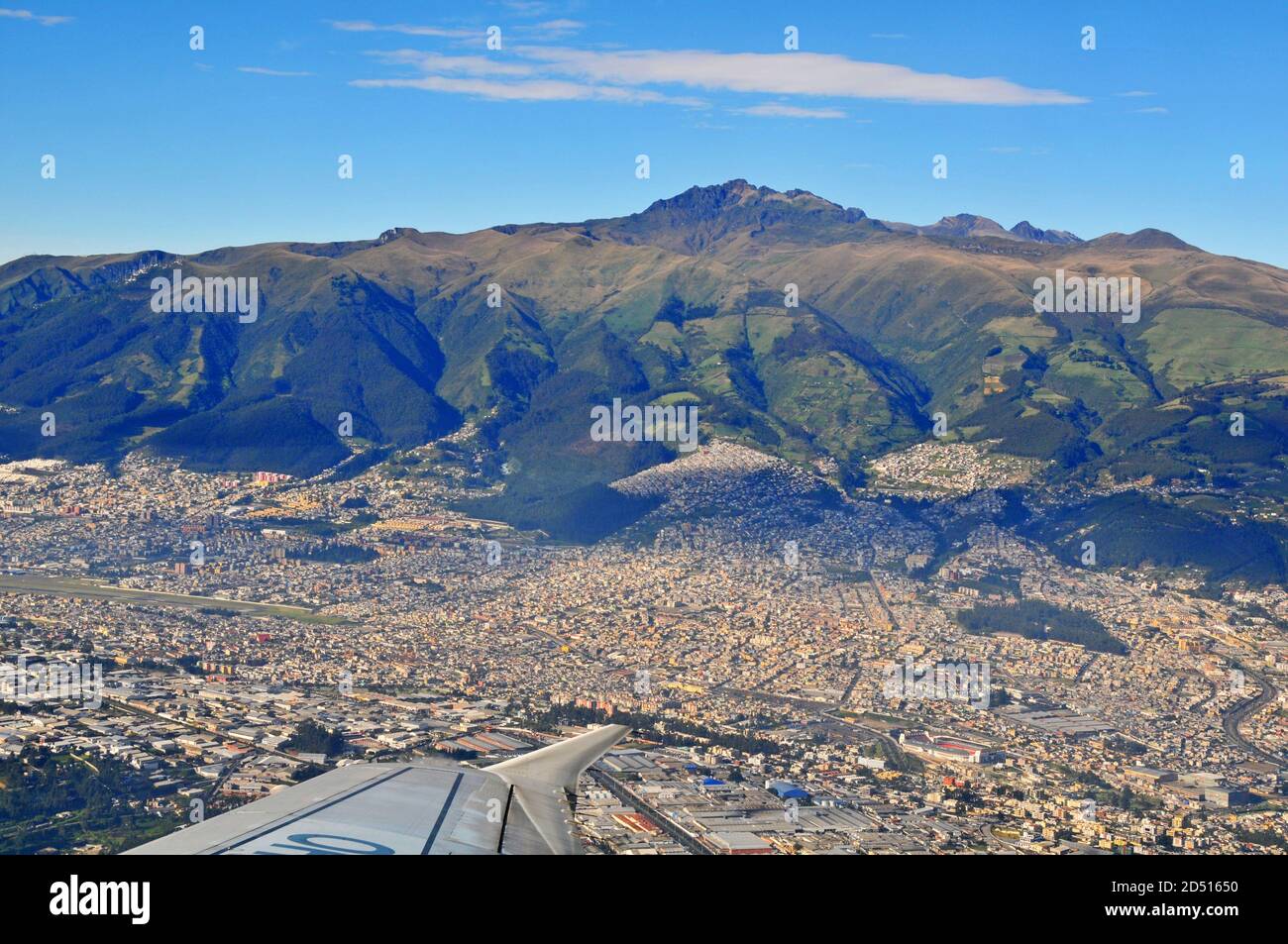 Vista aerea sulla città di Quito, Ecuador Foto Stock