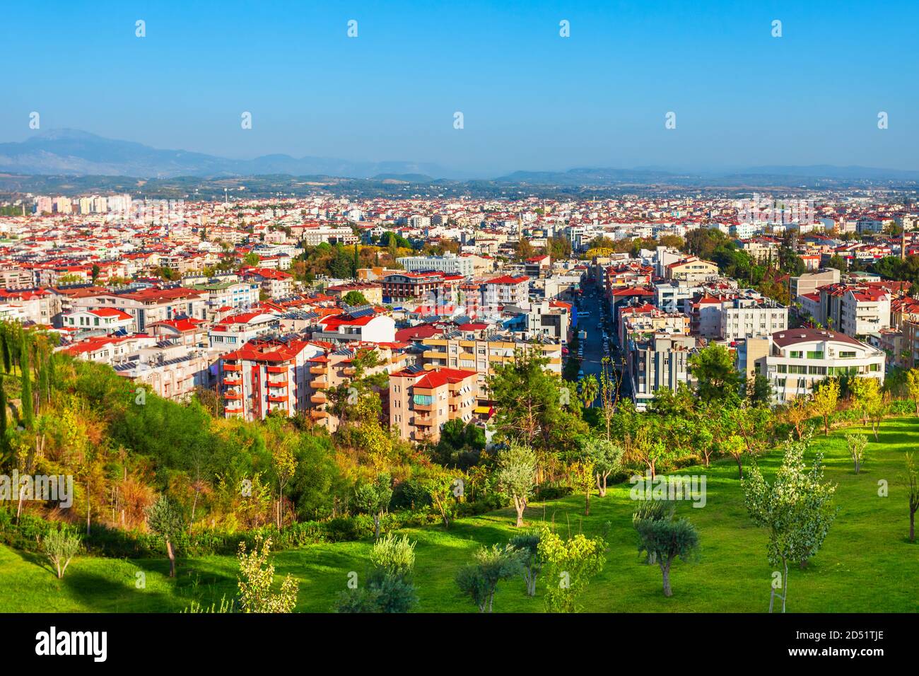 Manavgat città vista panoramica aerea nella regione di Antalya in Turchia Foto Stock