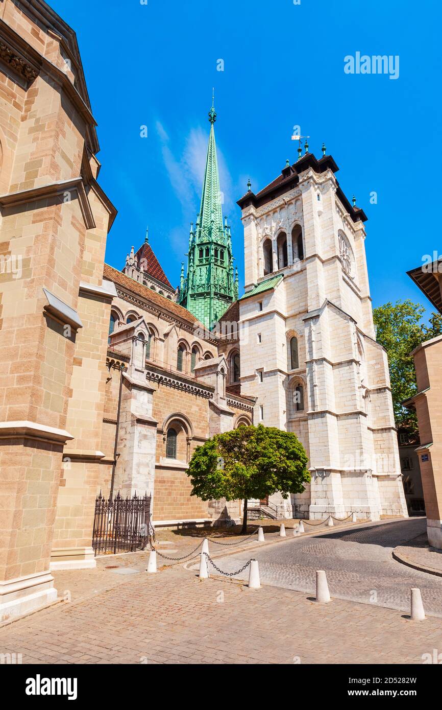 Saint Pierre o la Basilica di San Pietro Chiesa riformata protestante di Ginevra è situato nel centro della città di Ginevra in Svizzera Foto Stock