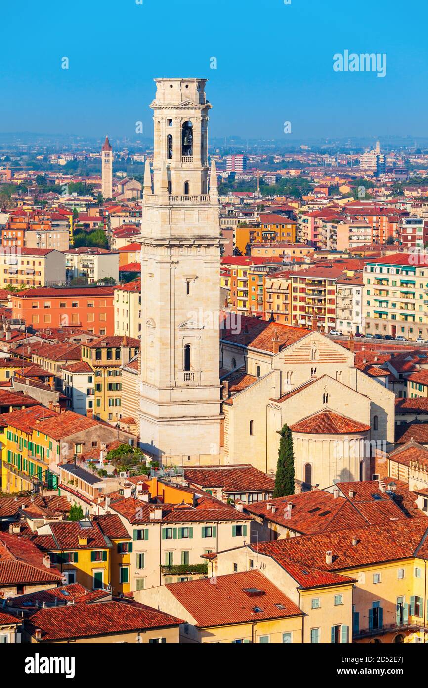 Duomo di Verona antenna vista panoramica in Verona Veneto in Italia Foto Stock
