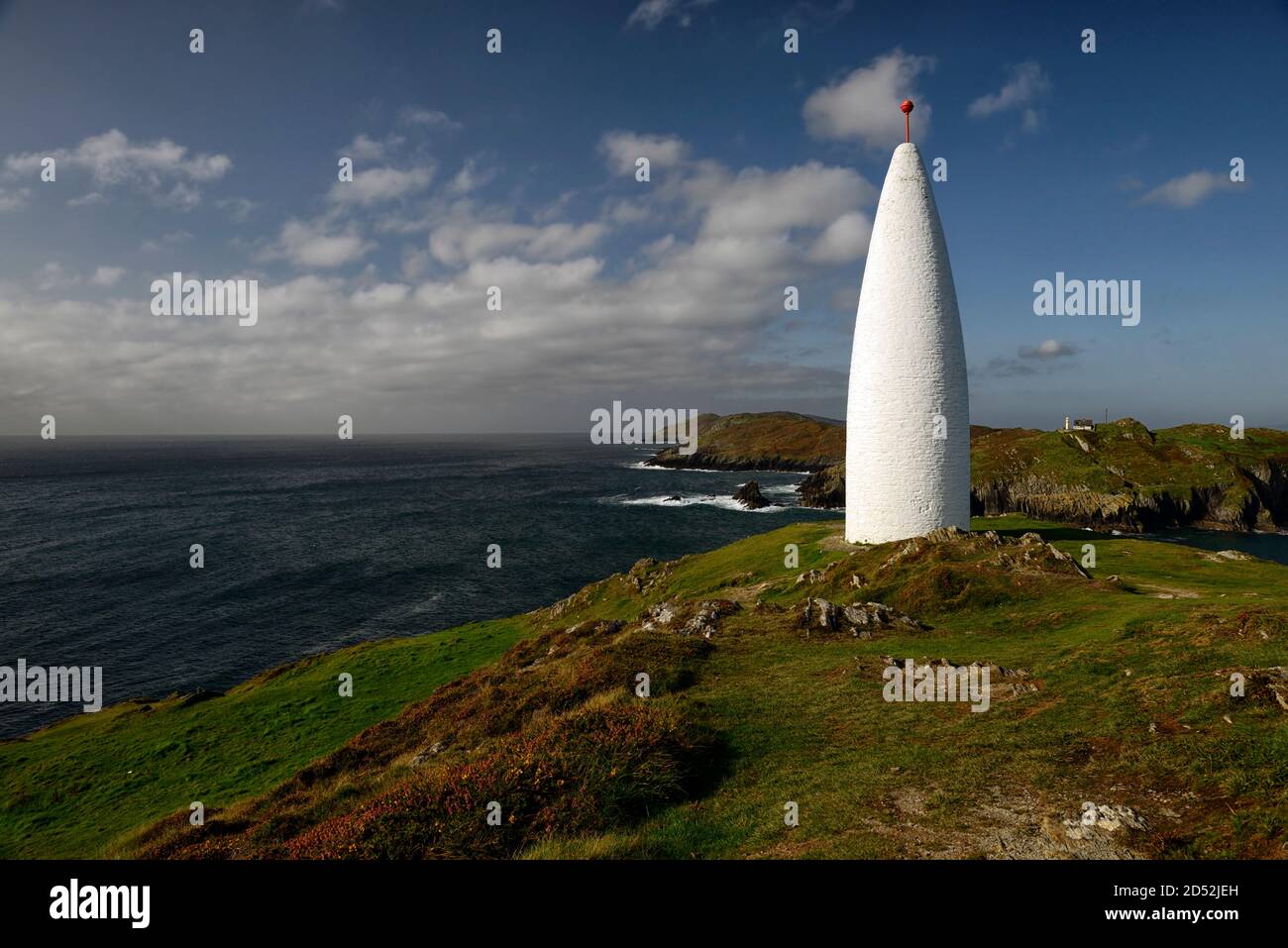 Baltimora, faro di navigazione del XIX secolo, scogliera, scogliere, costa, costa, avvertimento, indicazione, pericolo, naufragio, naufragi, sughero occidentale, irlanda, RM Irlanda Foto Stock