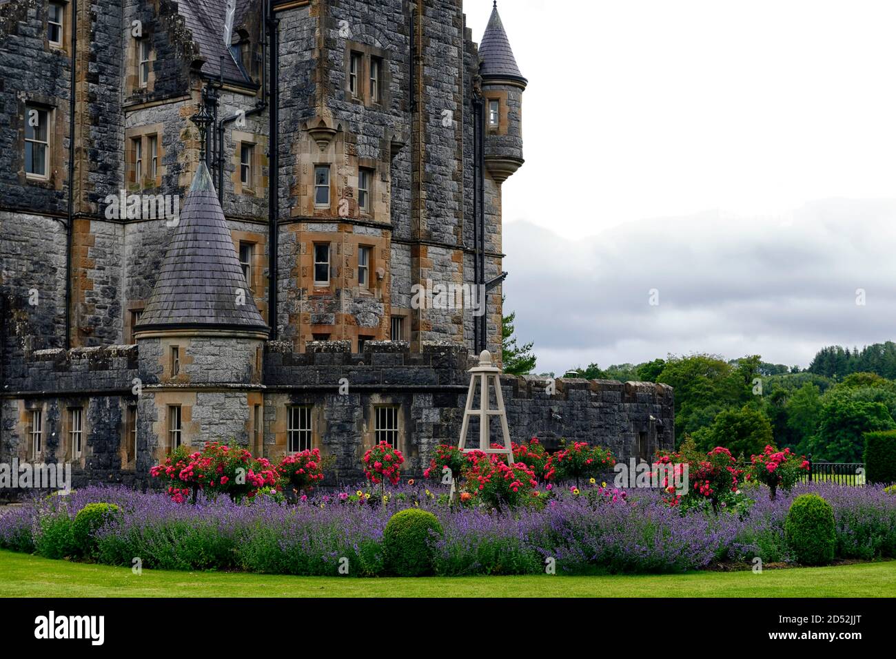La casa Blarney, giardino di rose, letto, letti, fiori, fioritura, blarney castello, castello medievale, sughero, munster, irlanda, RM irlanda Foto Stock
