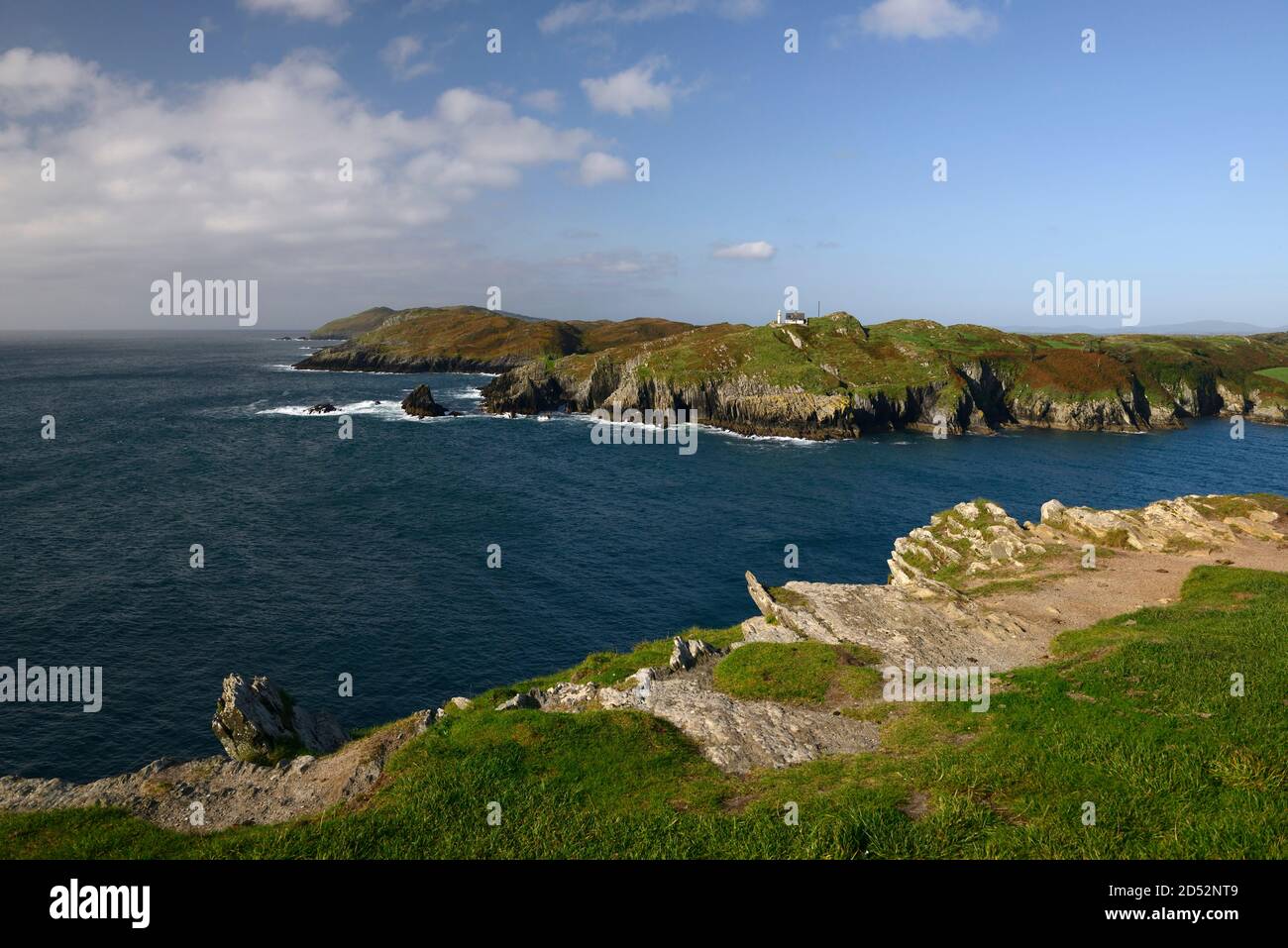 Isola di sherkin vista dal faro baltimora, sughero occidentale, costa, costa, oceano atlantico, RM Irlanda Foto Stock