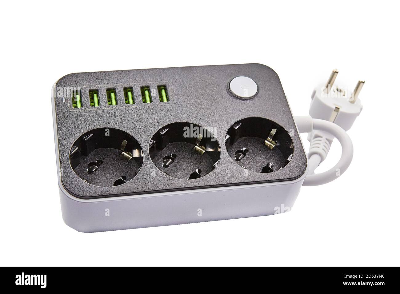 Connettore femmina di prolunga con porta USB su sfondo bianco per la ricarica telefoni e dispositivi elettronici Foto Stock