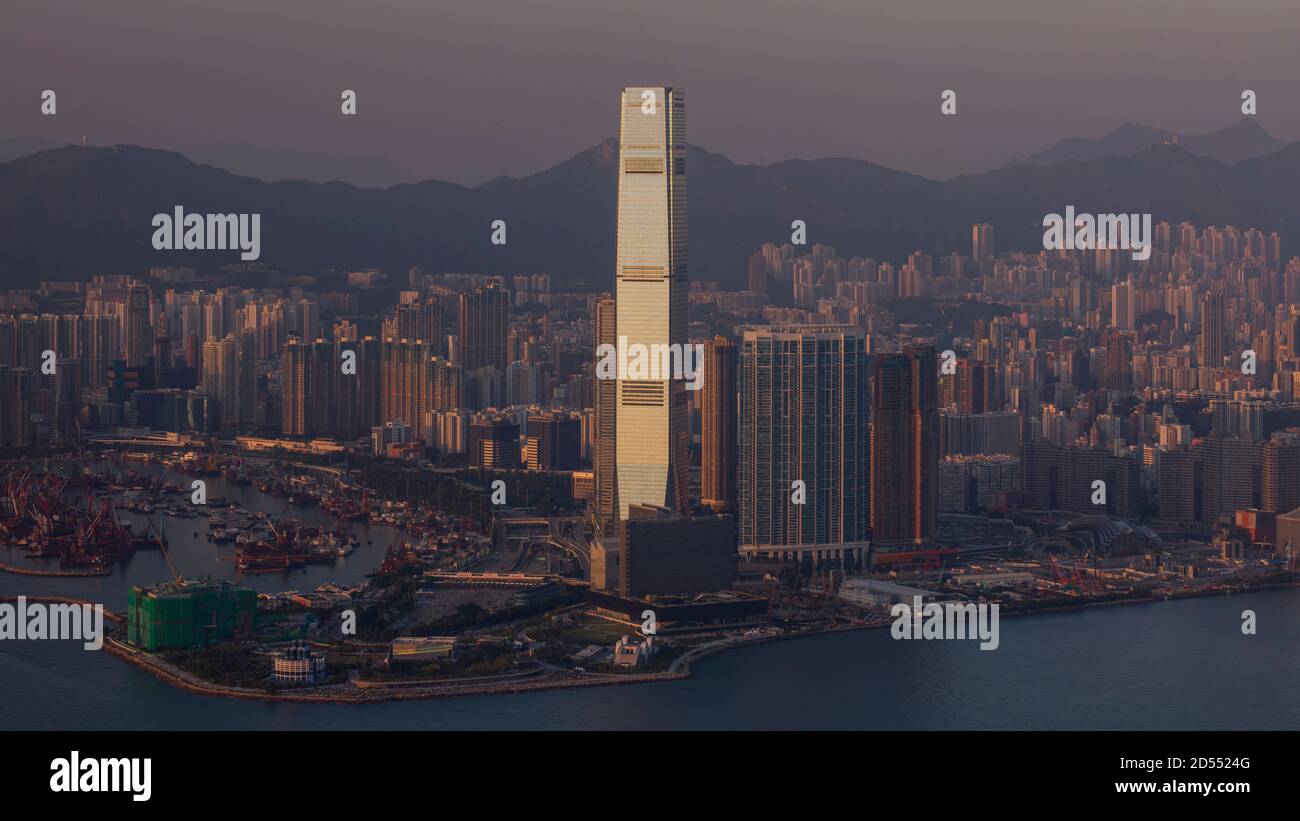 L'International Commerce Center è un grattacielo commerciale di 484 m completato nel 2010 a West Kowloon, Hong Kong. Foto Stock