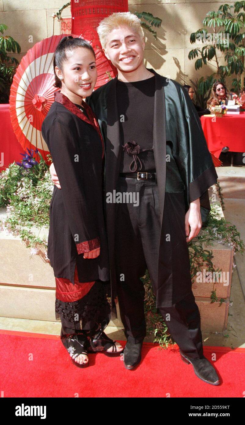 Due Dei Talenti Della Voce Del Nuovo Film D Animazione Il Re E I Si Pongono Alla Prima Del Film Di Marzo 13 A Hollywood Sono Raffigurati Allen Hong R Voce Del Principe